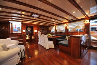 Queen of Datca - Salon and Dining